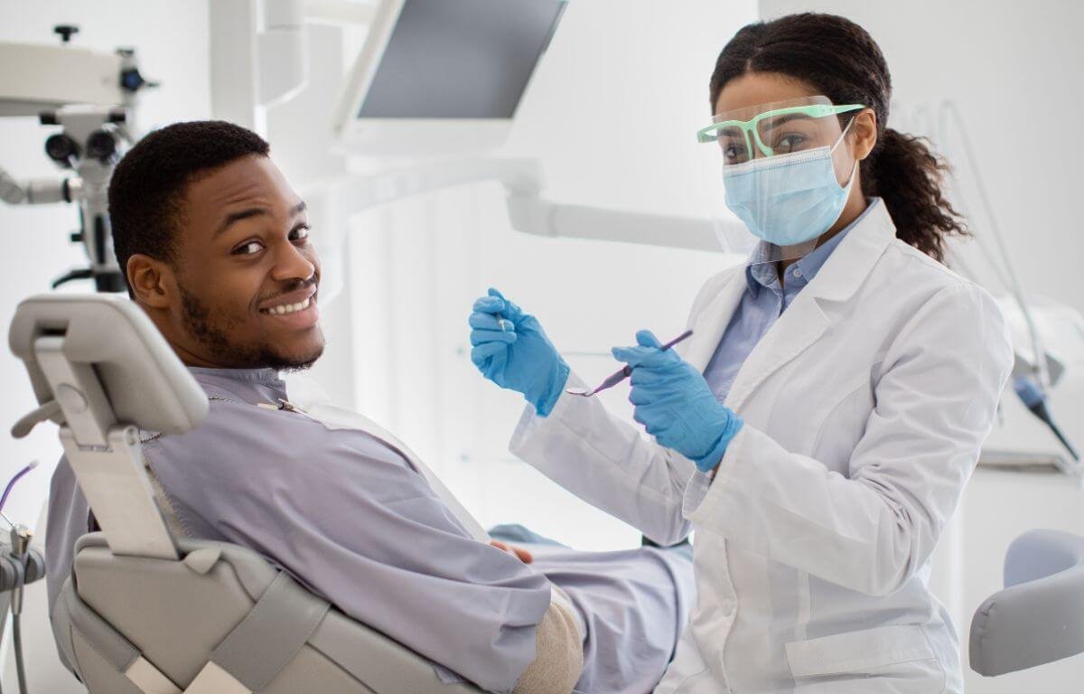 5 Ideias de conteúdo para dentistas postar no Instagram e se conectar com a audiência - Deia Dariva