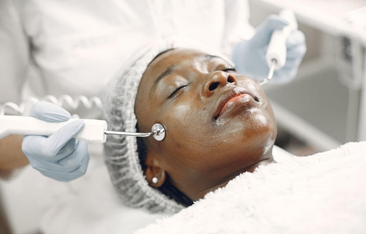 Marketing para Dermatologistas - Deia Dariva